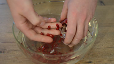 granadeur kitchen tool to easy deseed pomegranates